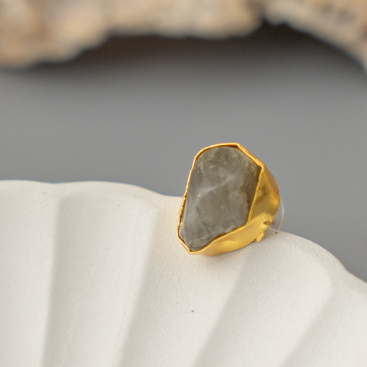 ELLE GOLD PREMIUM NATURAL STONE HANDMADE EARRING/STUD ER931