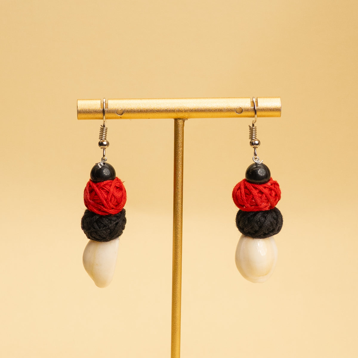 NIMISHA FABRIC AND BEADS HANDMADE AND HANDSTICHED MALA/ NECKPIECE ML90