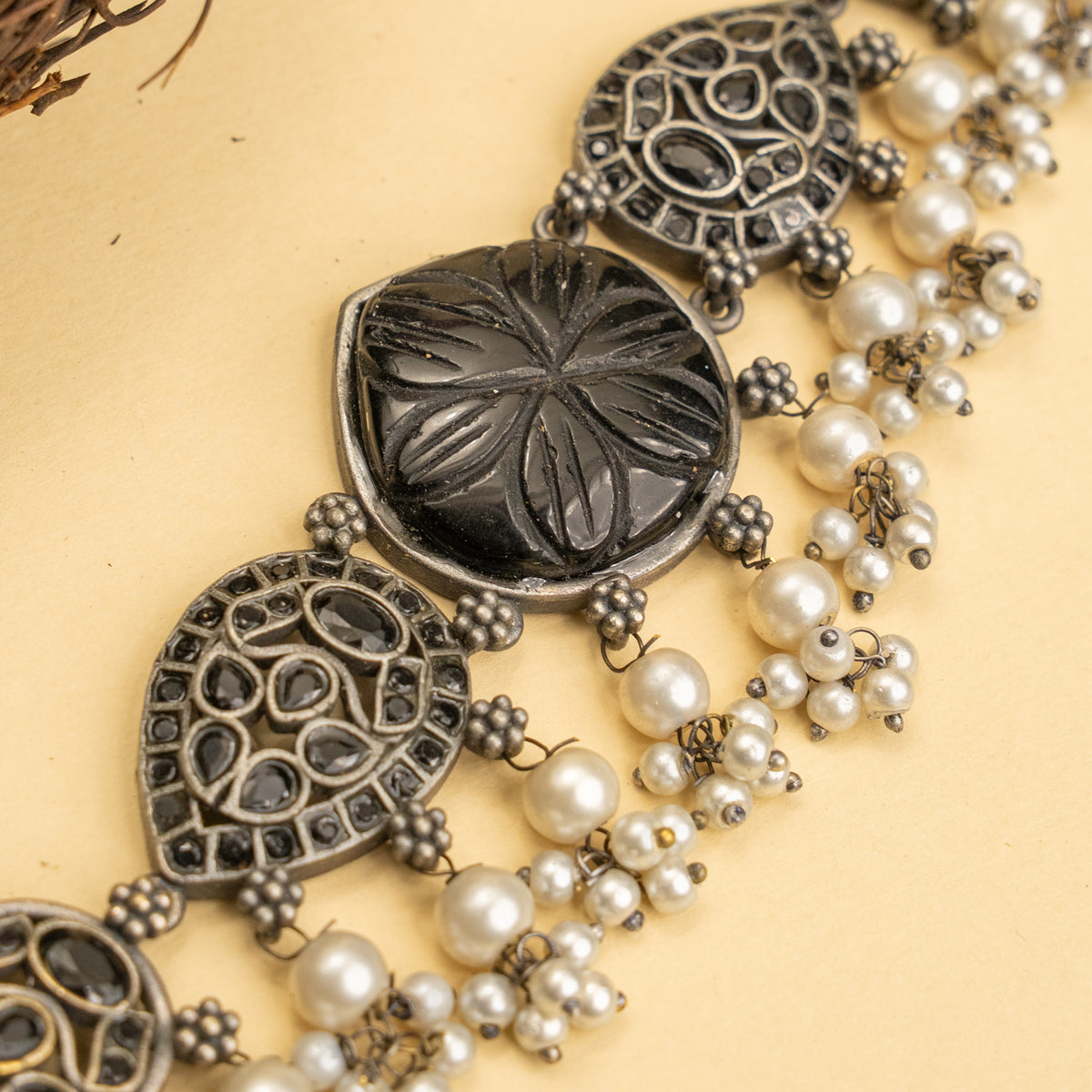 MIRA HANDMADE BIJOUX PREMIUM AND BIJOUX EXCLUSIVE RUSTIC FINISH CHOKER WITH EARRINGS CH527