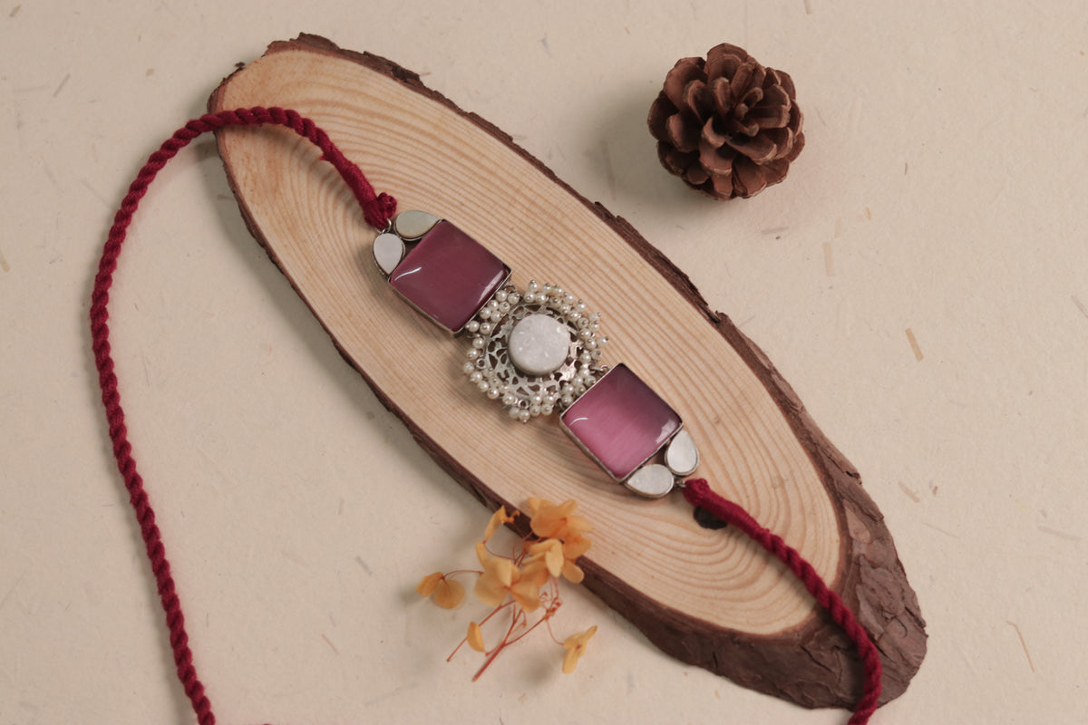 NARI BIJOUX PREMIUM AND EXCLUSIVE MOP SHELL HANDMADE SUGAR STONE AND MONALISA CHOKER CH411