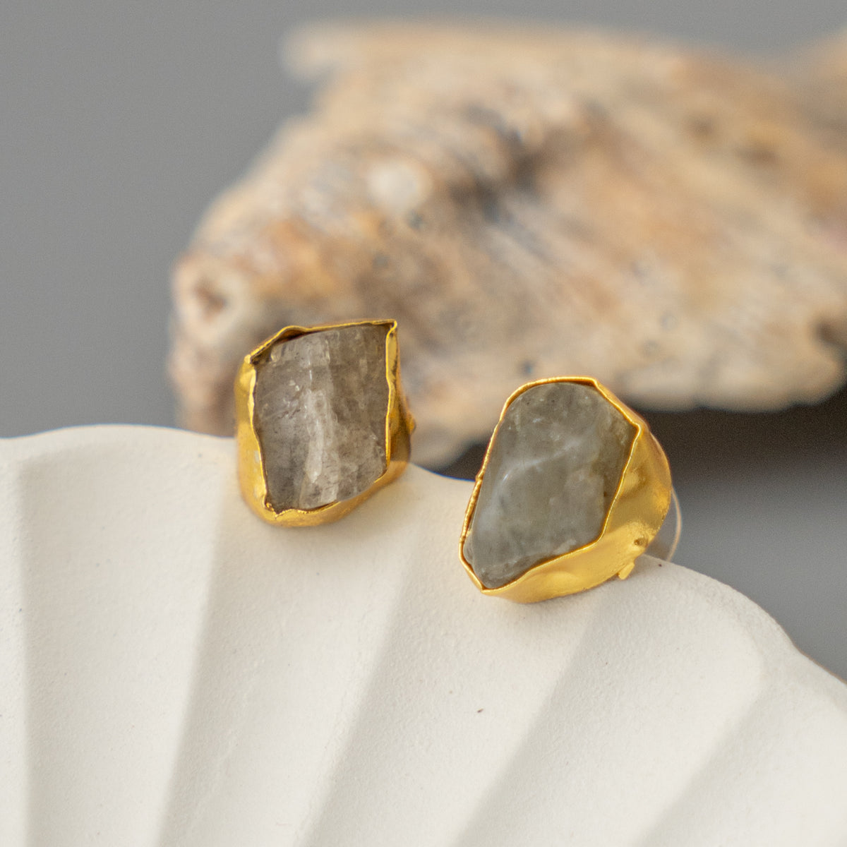 ELLE GOLD PREMIUM NATURAL STONE HANDMADE EARRING/STUD ER931