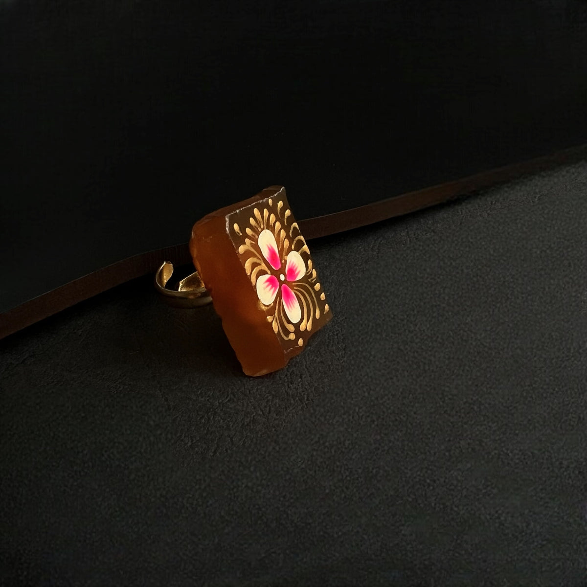 SRINAYS RAW STONE HANDMADE AND HAND  PAINTED GOLD TONED RING R14