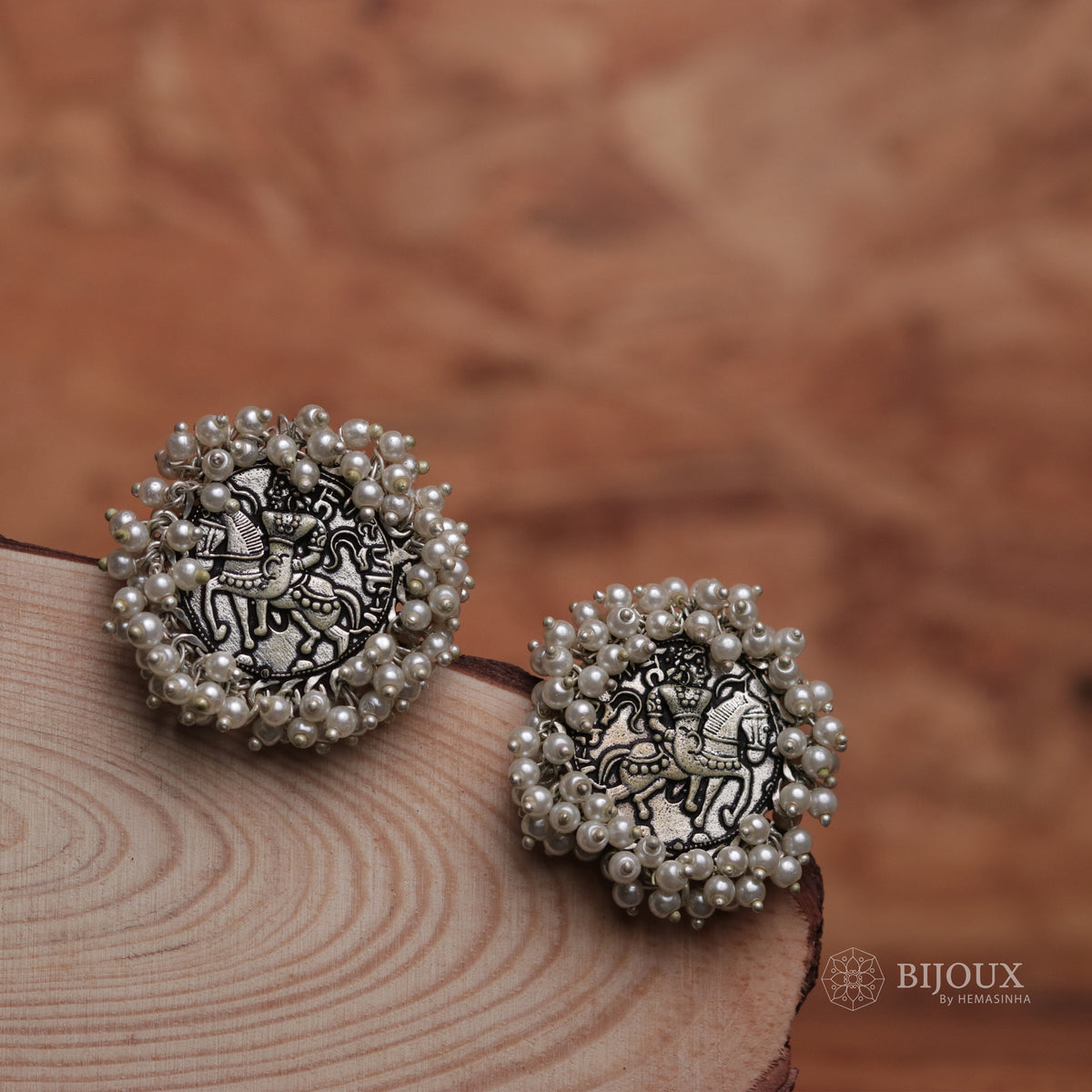 AFRO ANTIQUE CHARISMA OXIDIZED STUDS ER44