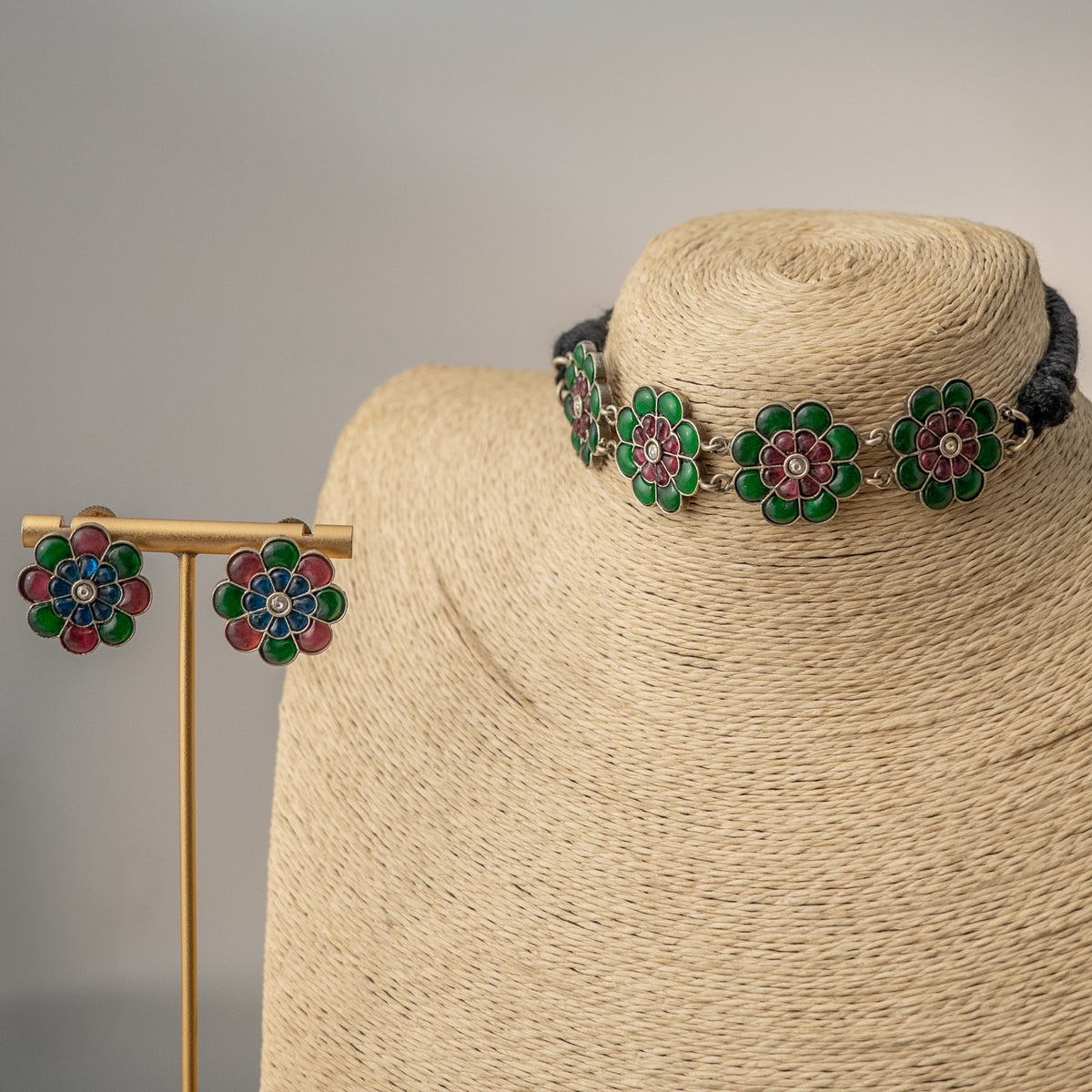 ADIRANA SEMI HANDMADE ANTIQUE NECKPIECE/CHOKER WITH STUD CH498.