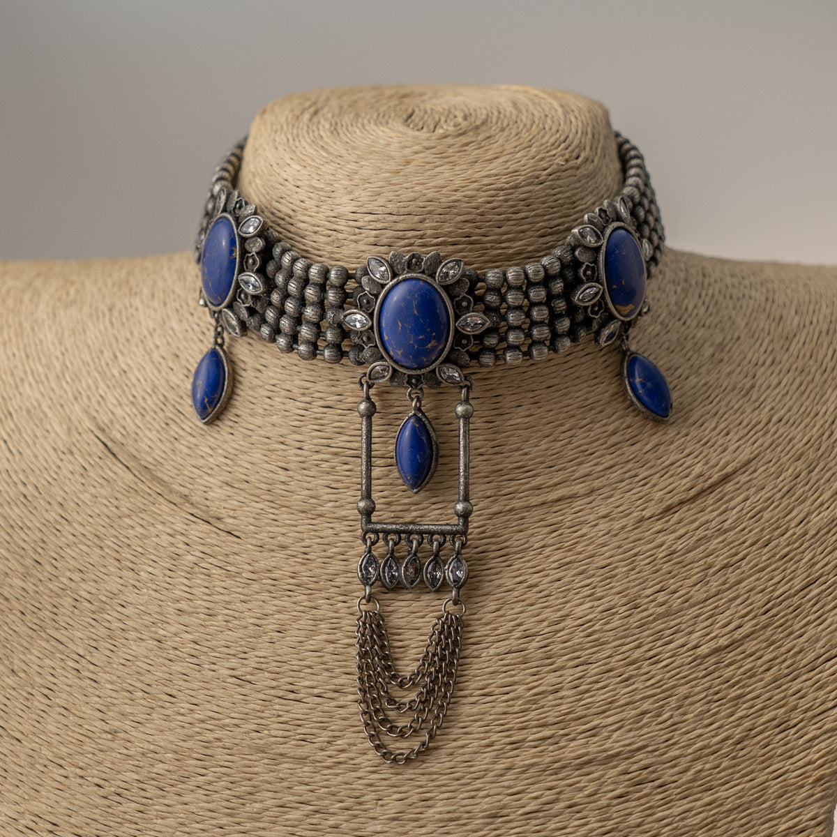 MIIRANA SEMI HANDMADE NATURAL STONE ANTIQUE NECKPIECE/CHOKER WITH STUD CH515