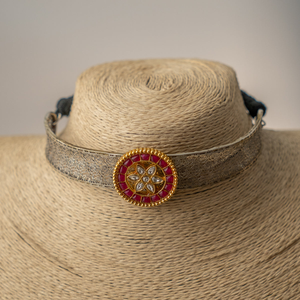 YENDI HANDMADE BIJOUX PREMIUM DUAL TONED HASLI WITH EARRINGS CH514