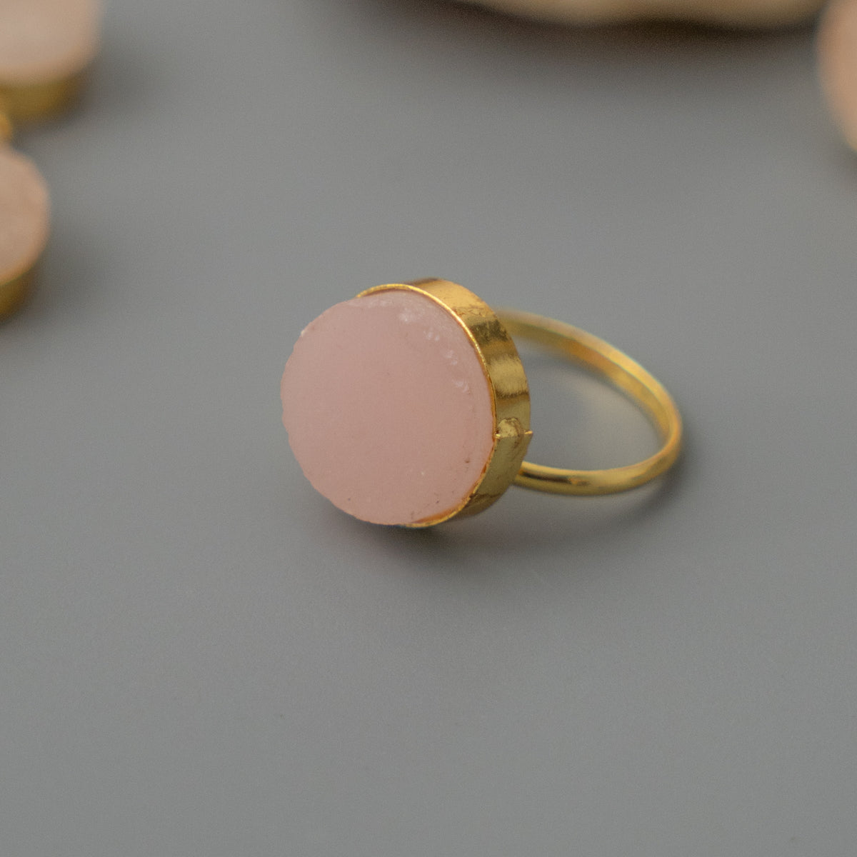 ANVIKA NATURAL STONE WITH GOLD TONED HANDMADE CHOKER CH413