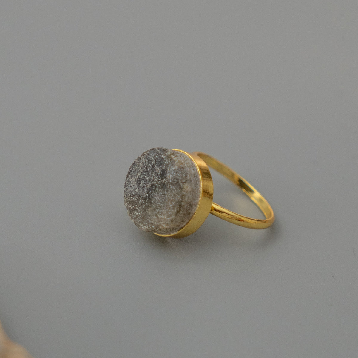 ANVIKA NATURAL STONE WITH GOLD TONED HANDMADE CHOKER CH413