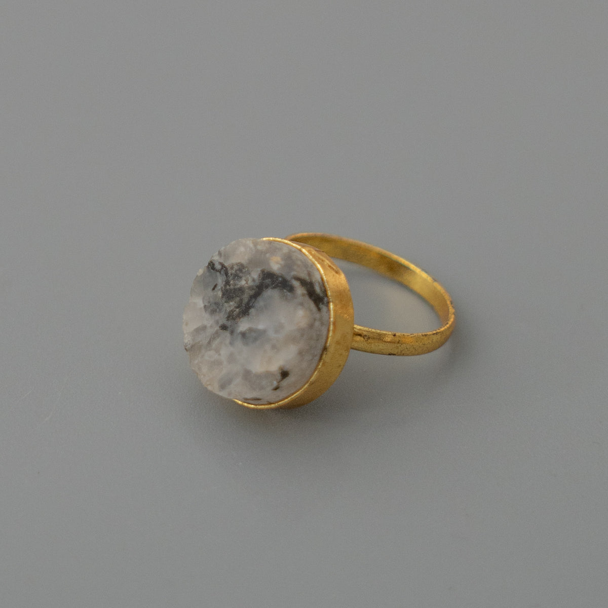 ANVIKA NATURAL STONE WITH GOLD TONED HANDMADE CHOKER CH413