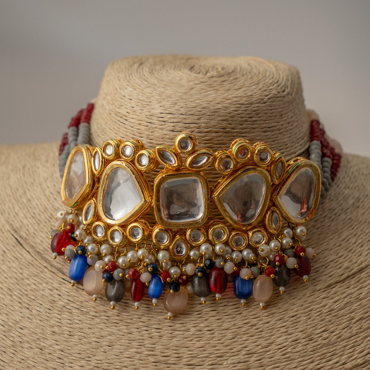 MOI FAUX KUNDAN AND BEADS HANDMADE GOLD TONED CHOKER WITH EARRINGS CH410