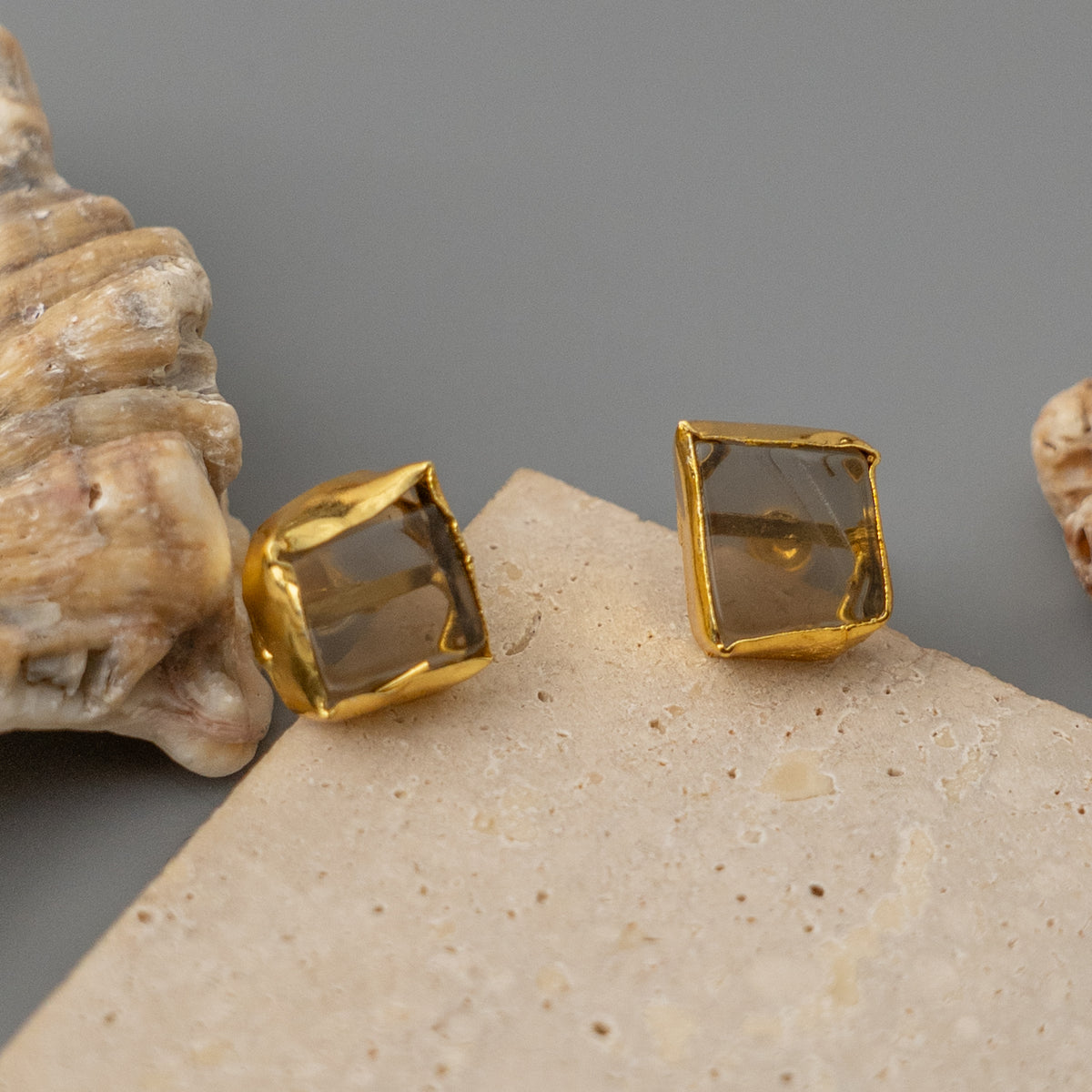 MINARI BIJOUX RAW STONE GOLD TONED HANDMADE CHOKER WITH EARRINGS CH528