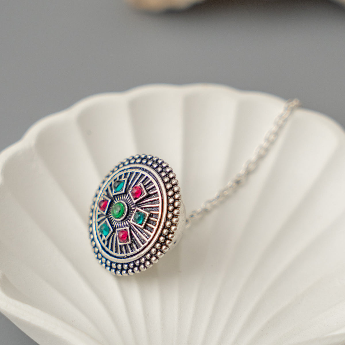 BINDIYA ANTIQUE  PEARL HEAD ACCESSORIES HA09