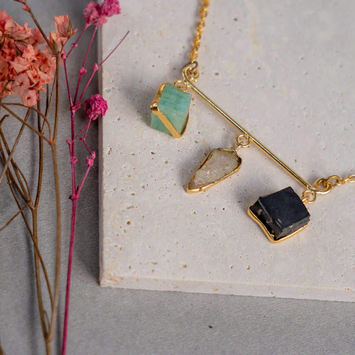 LAINEY GOLD TONED HANDMADE HAND HAMMERED NECKLACE AND lEARRINGS OF14