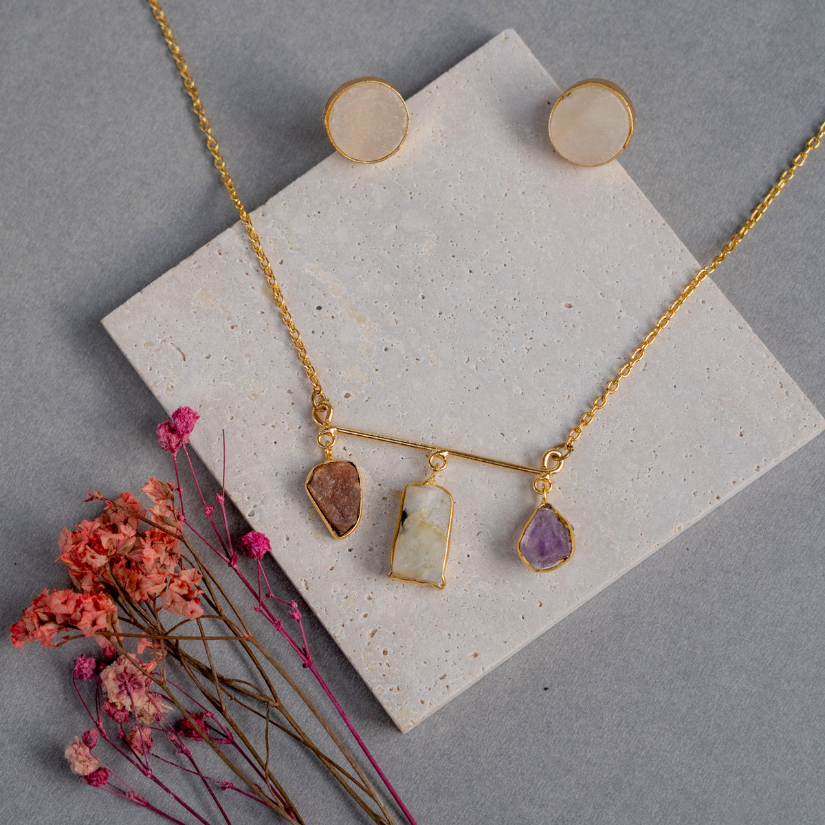 LAINEY GOLD TONED HANDMADE HAND HAMMERED NECKLACE AND lEARRINGS OF14