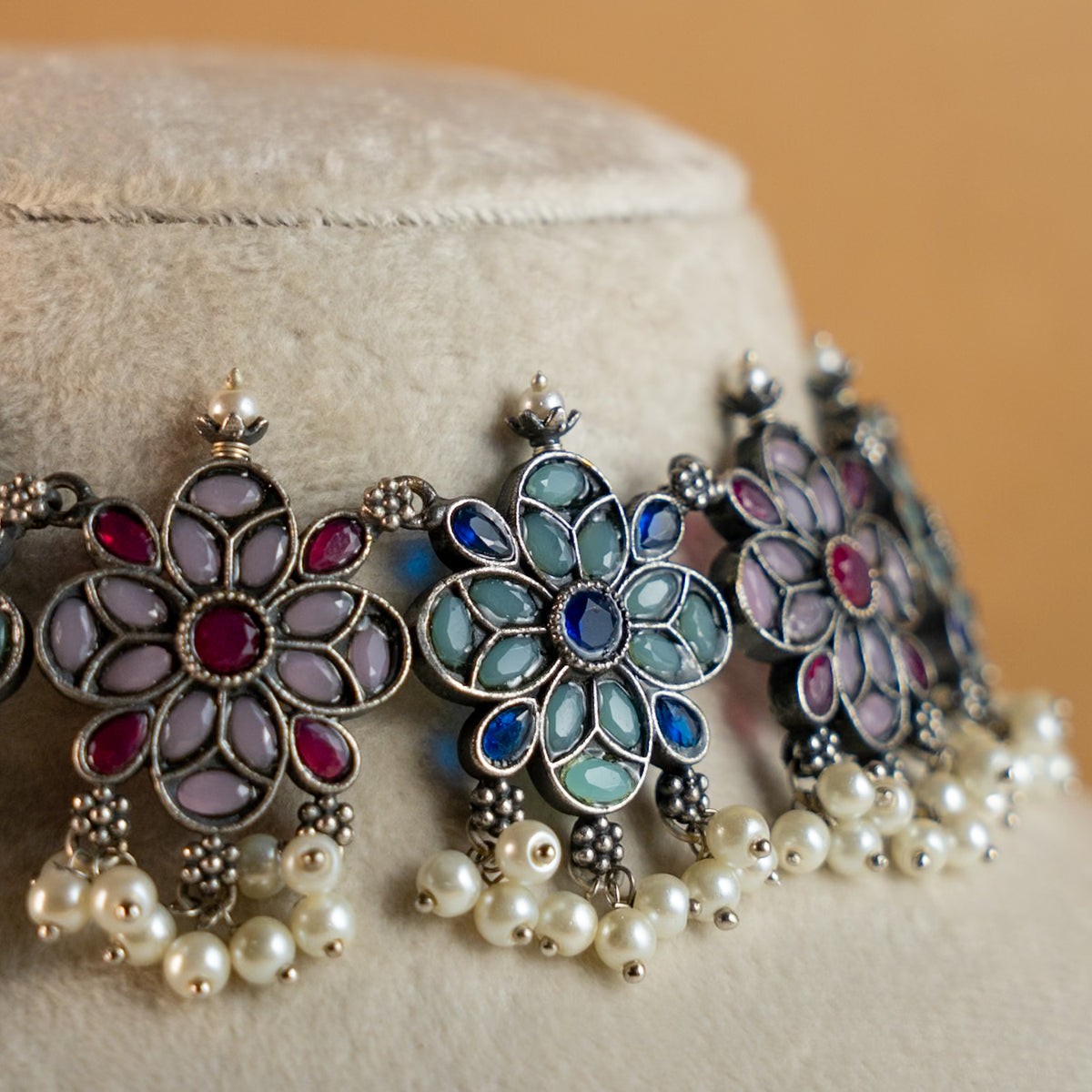 ATHENA BIJOUX PREMIUM SEMI HANDMADE ANTIQUE FAUX SILVER NECKPIECE/NECKLACE EARRINGS NL217