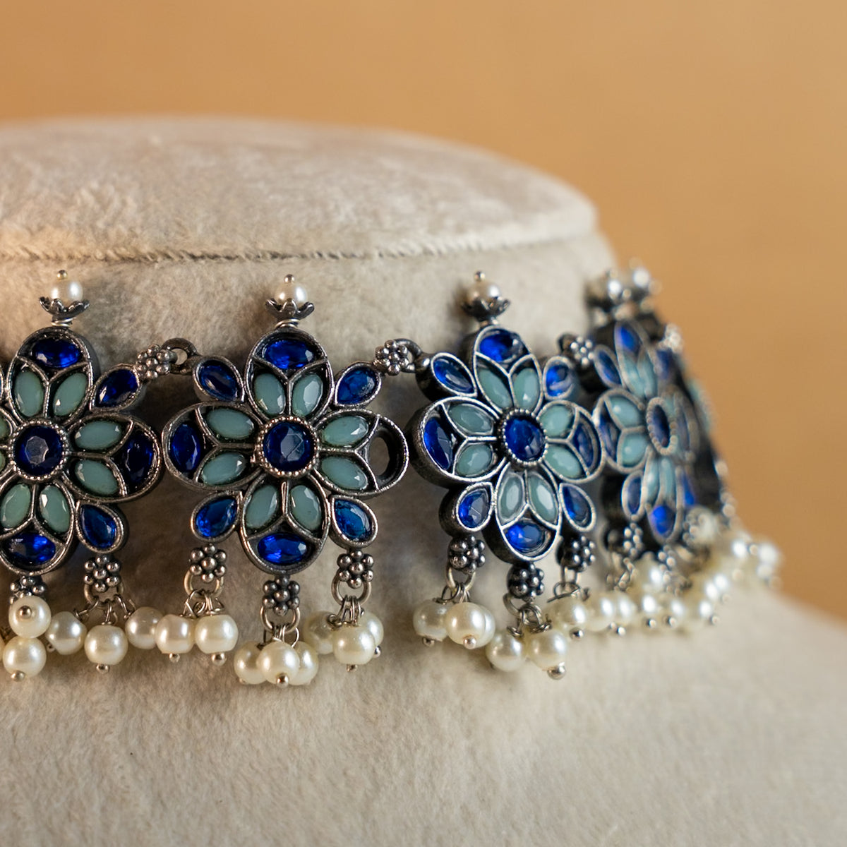 ATHENA BIJOUX PREMIUM SEMI HANDMADE ANTIQUE FAUX SILVER NECKPIECE/NECKLACE EARRINGS NL217