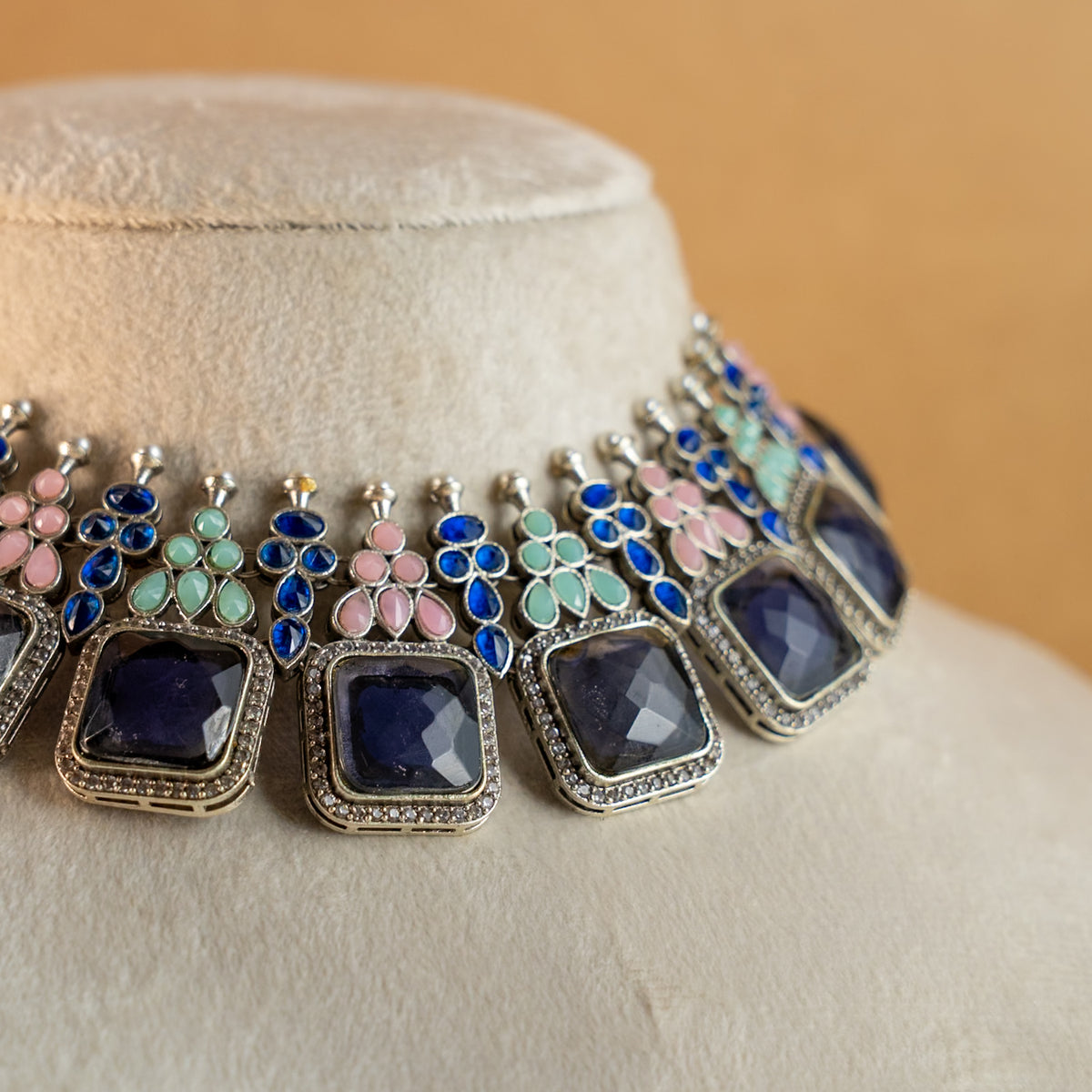 NAYANA PREMIUM FAUX SILVER SEMI HANDMADE ANTIQUE NECKPIECE/NECKLACE EARRINGS NL43