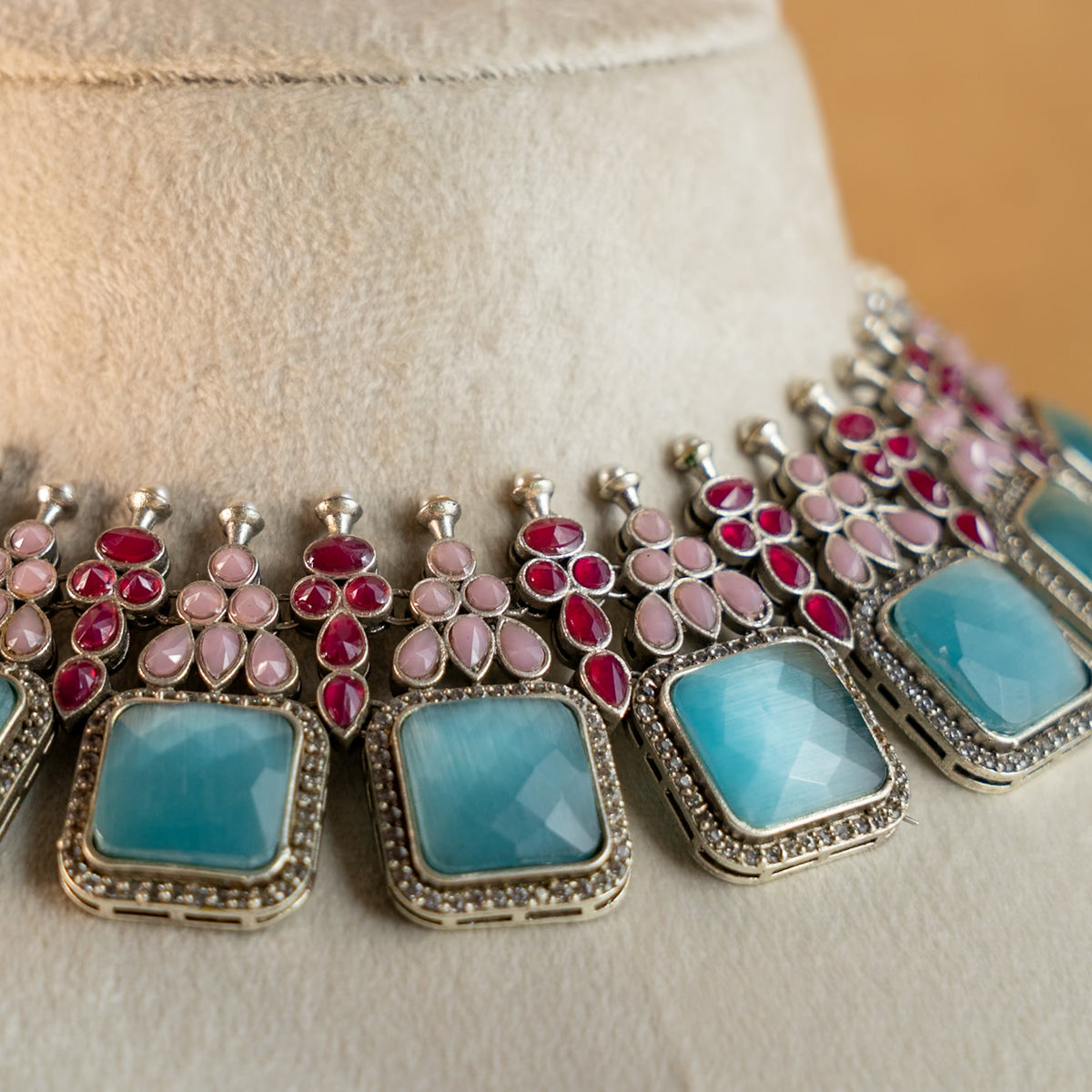 NAYANA PREMIUM FAUX SILVER SEMI HANDMADE ANTIQUE NECKPIECE/NECKLACE EARRINGS NL43