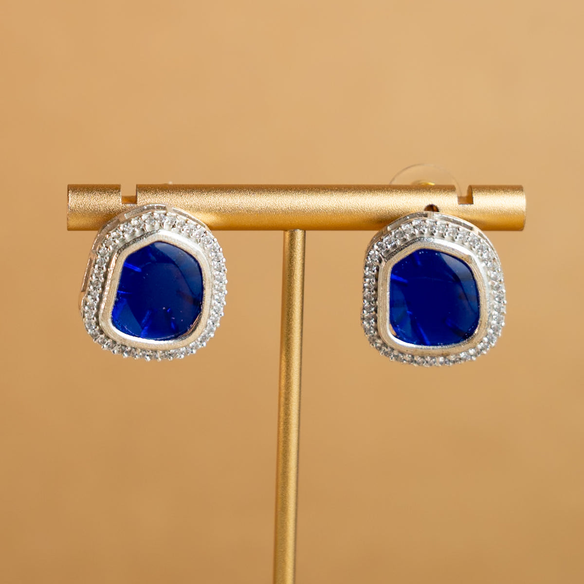 BHAVYA SEMI HANDMADE ANTIQUE NECKPIECE/NECKLACE WITH EARRING NL263