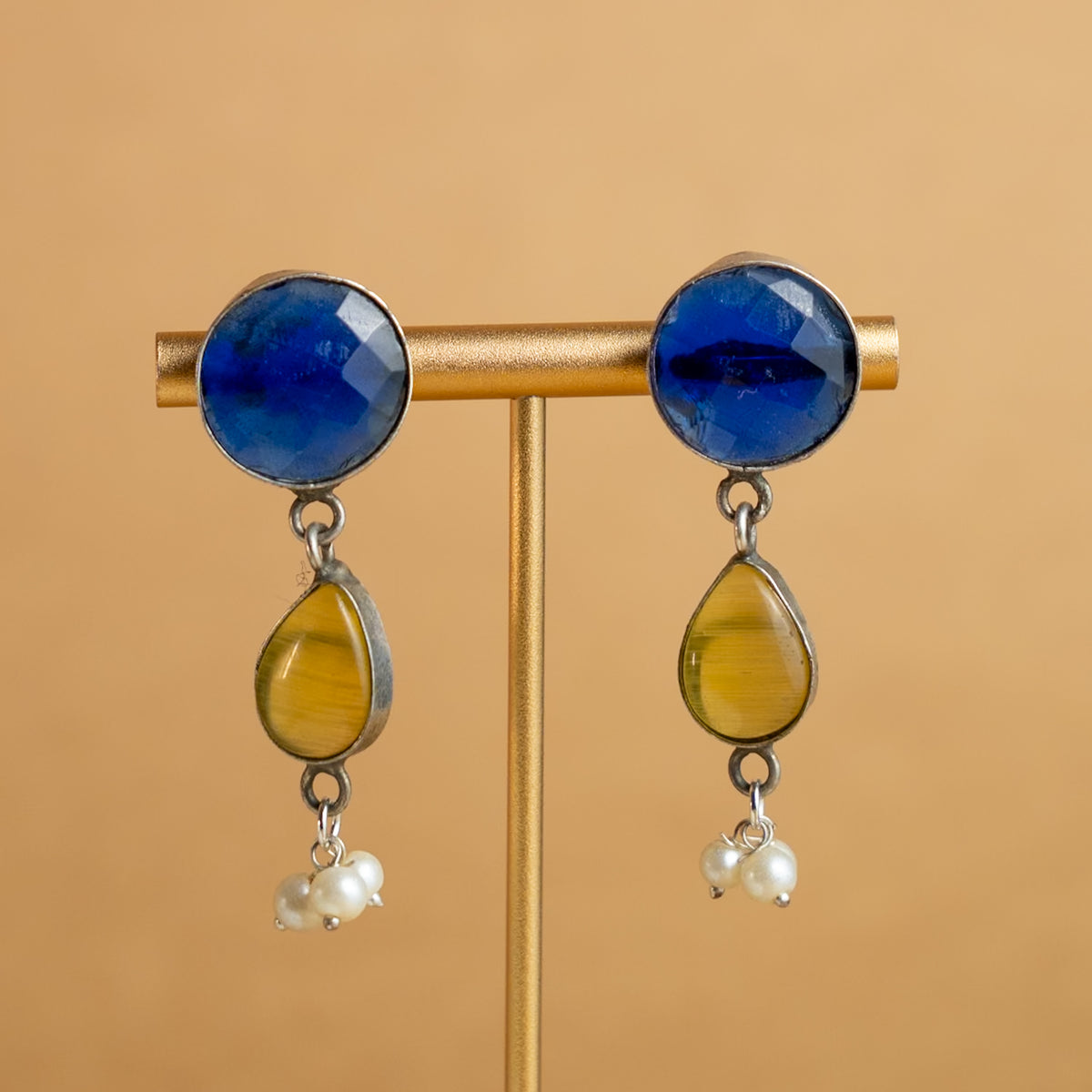 EMRYN SILVER LOOK ALIKE RAW AND RUSTIC SEMI HANDMADE STATEMENT CHOKER  WITH EARRINGS CH141