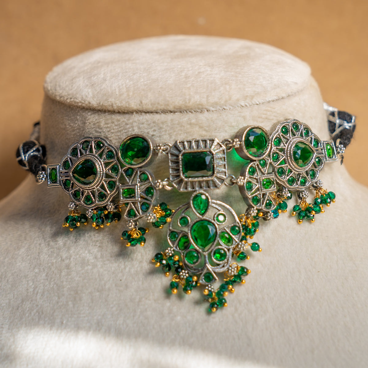 ISLA BIJOUX RAW AND RUSTIC SEMI  HANDMADE CHOKER WITH EARRINGS CH391