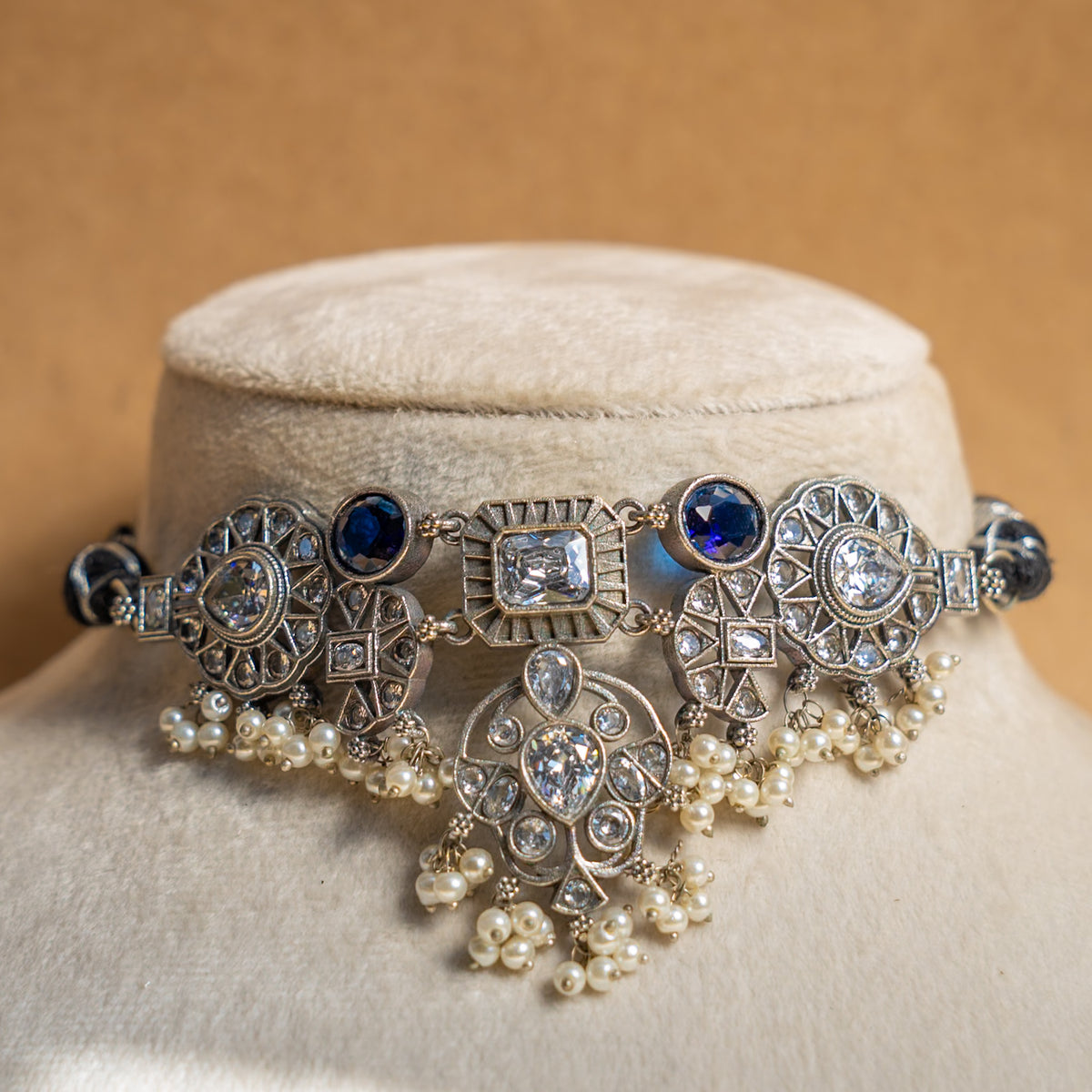 ISLA BIJOUX RAW AND RUSTIC SEMI  HANDMADE CHOKER WITH EARRINGS CH391