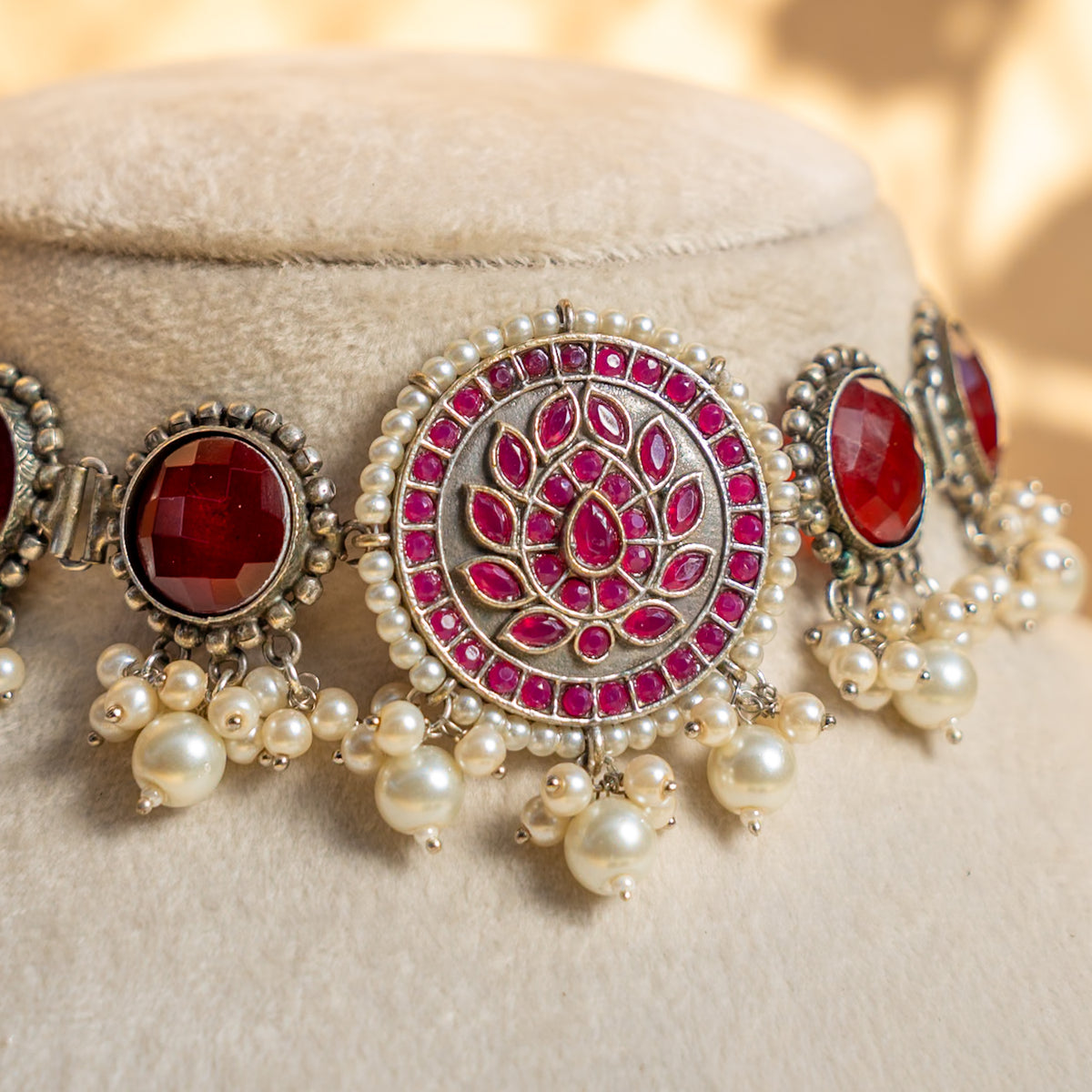 CHEN BIJOUX PREMIUM AND EXCLUSIVE SEMI HANDMADE CHOKER WITH EARRINGS CH404