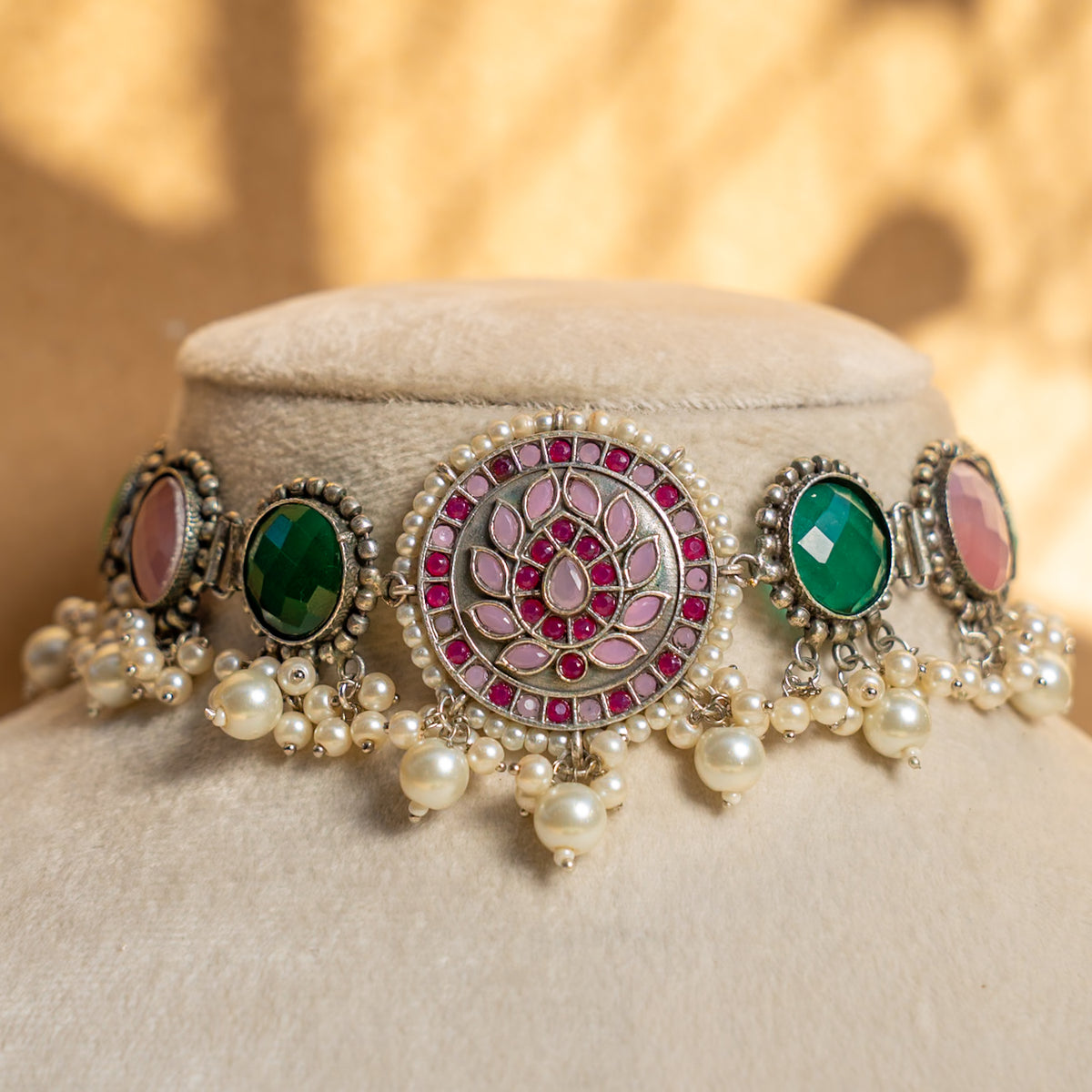 CHEN BIJOUX PREMIUM AND EXCLUSIVE SEMI HANDMADE CHOKER WITH EARRINGS CH404