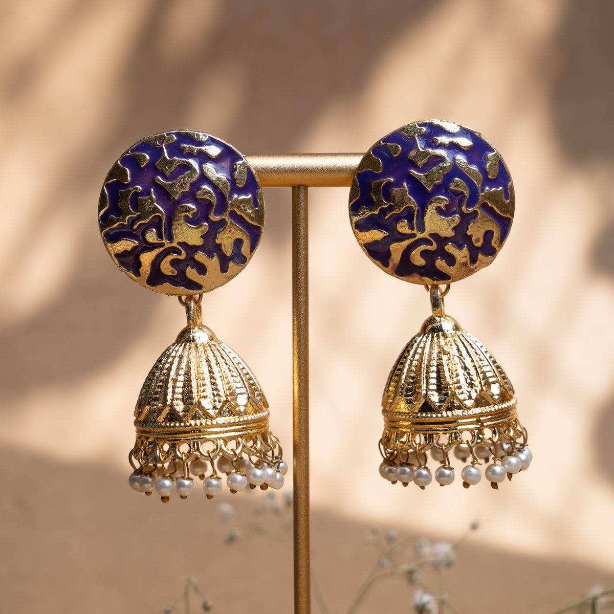 LAINEY GOLD TONE ANTIQUE EARRINGS/JHUMKAS ER839