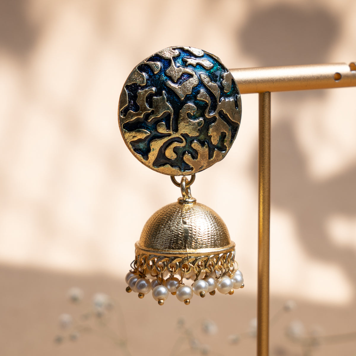 LAINEY GOLD TONE ANTIQUE EARRINGS/JHUMKAS ER839