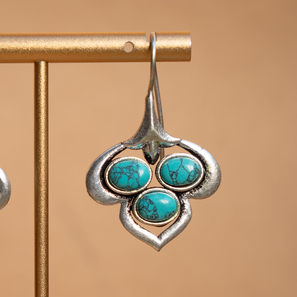 LEAH FAUX SILVER SEMI HANDMADE ANTIQUE EARRINGS/STUDS ER838