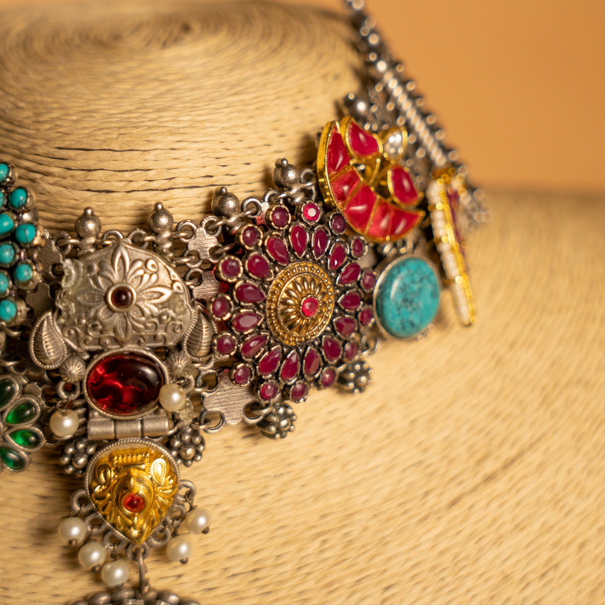 KOUSHIE BRIDAL PREMIUM AND BIJOUX EXCLUSIVE HANDMADE NECKLACE/NECKPIECE NL295