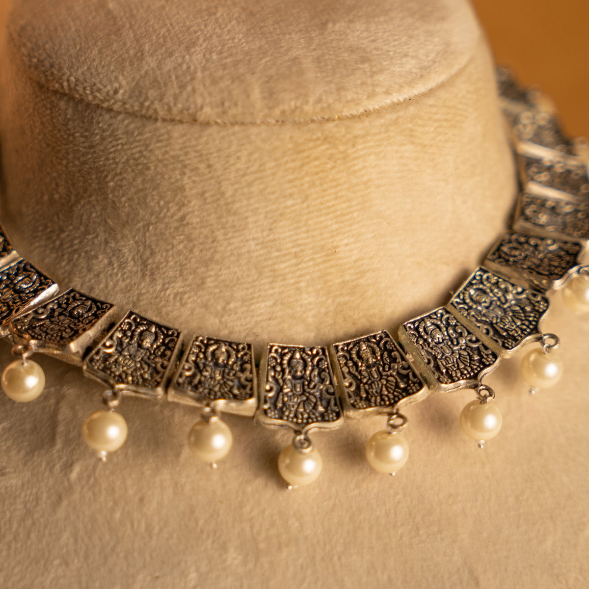 ADITI OXIDIZED FINISH NECKLACE/NECKPIECE NL314