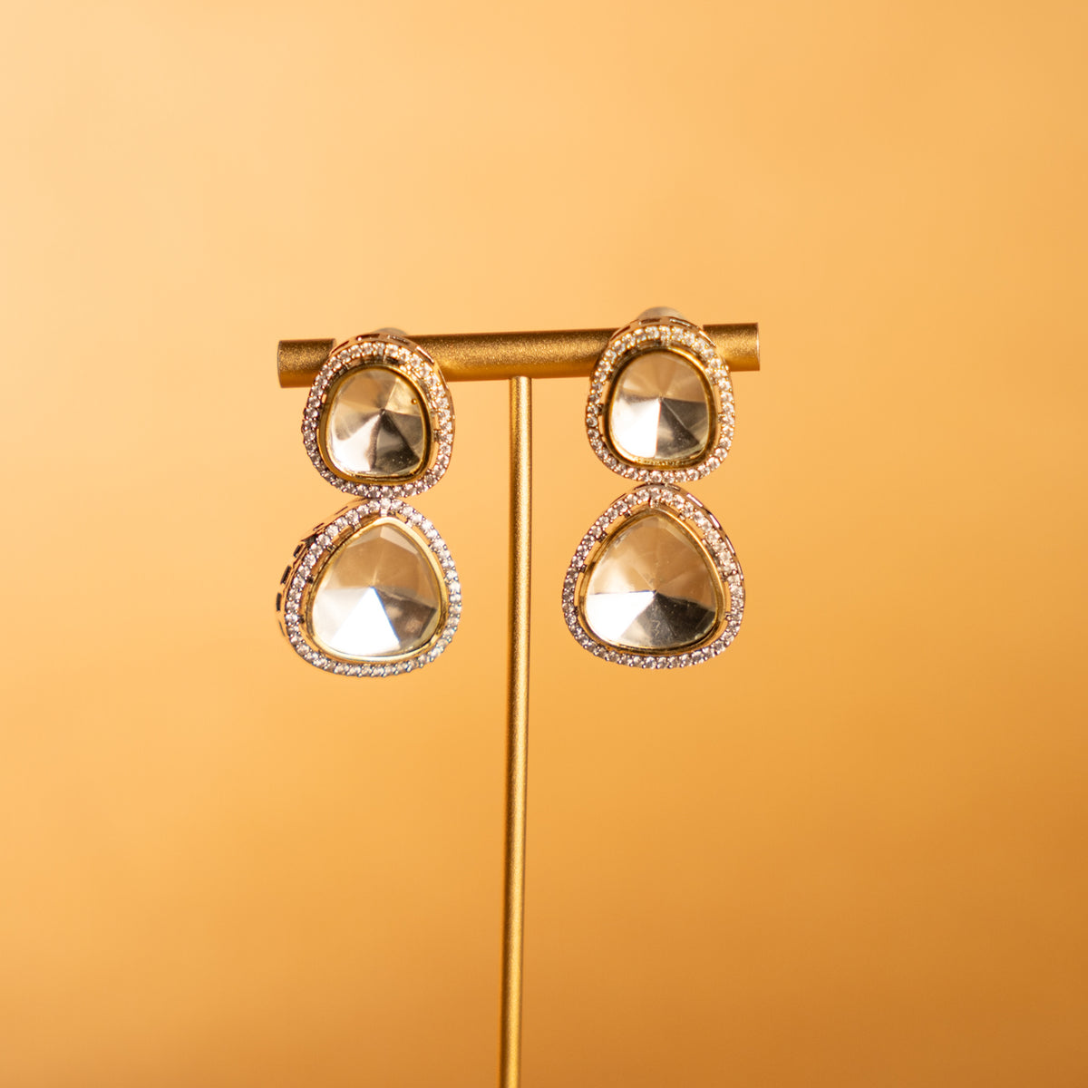 AZARI PREMIUM POLK STONE SEMI HANDMADE CHOKER WITH EARRINGS CH522