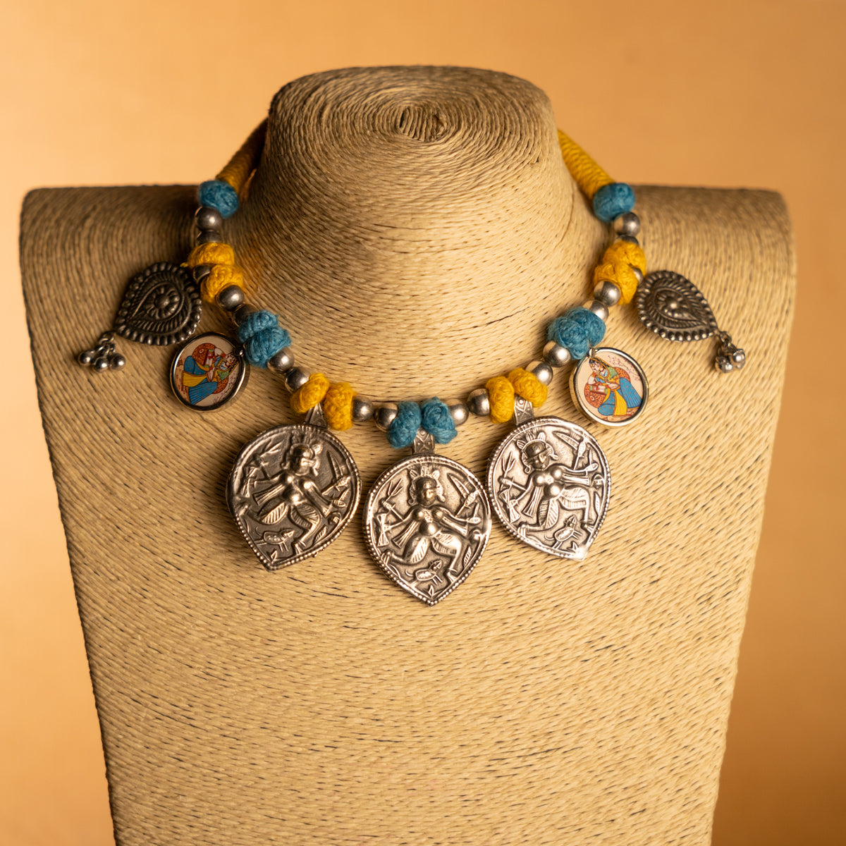 AAKRITI BIJOUX HANDMADE NACKLACE/NECKPIECE NL291