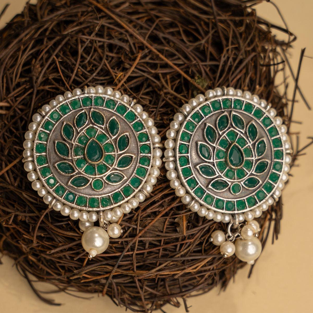 AALIA BIJOUX PREMIUM AND EXCLUSIVE RUSTIC FINISH SEMI HANDMADE CHOKER WITH EARRINGS CH132