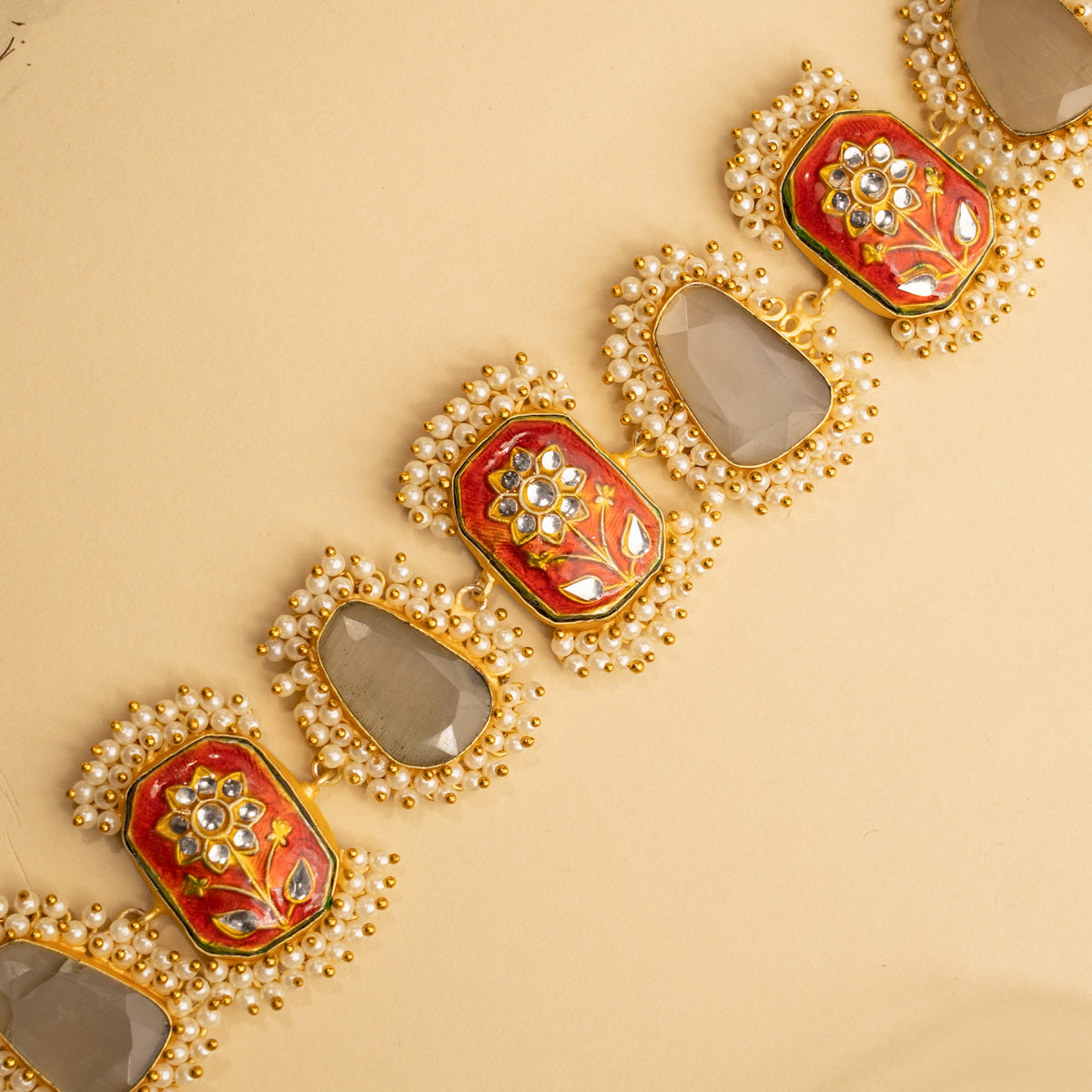 AAKRITI LAC  BIJOUX PREMIUM AND EXCLUSIVE HANDMADE CHOKER WITH EARRINGS CH204