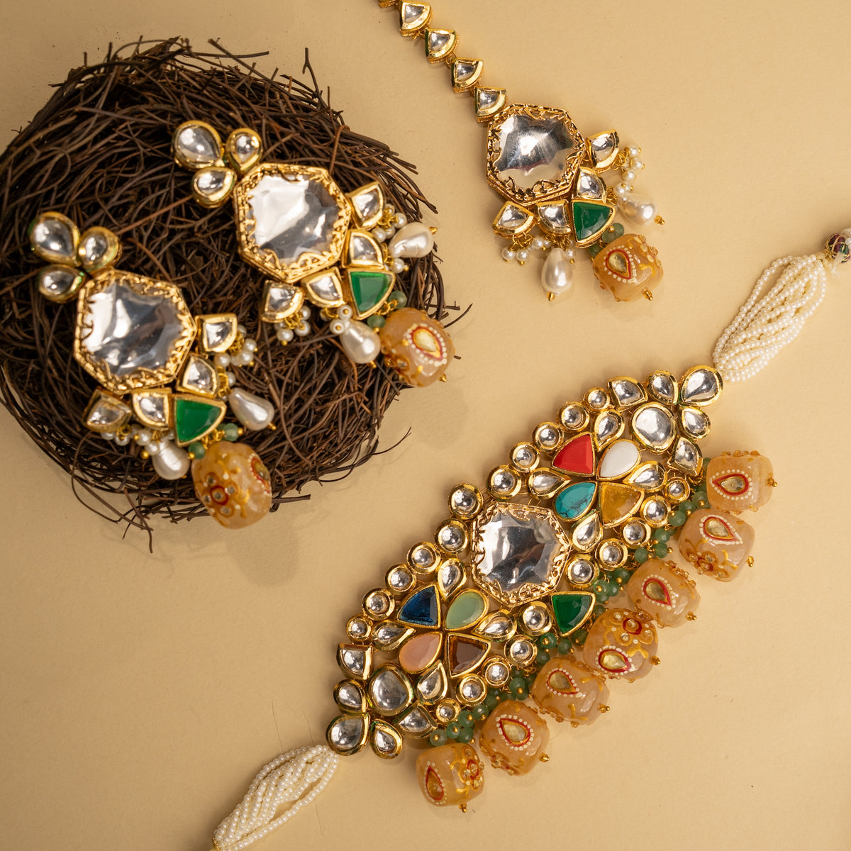 VINOSHA  BIJOUX PREMIUM AND EXCLUSIVE AND KUNDAN HANDMADE CHOKER WITH EARRINGS AND TIKKA CH402