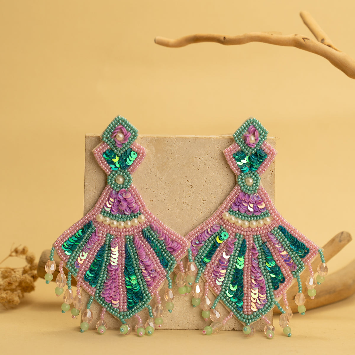 REO FANTASY FABRIC AND BEADS HANDMADE EARRING ER486