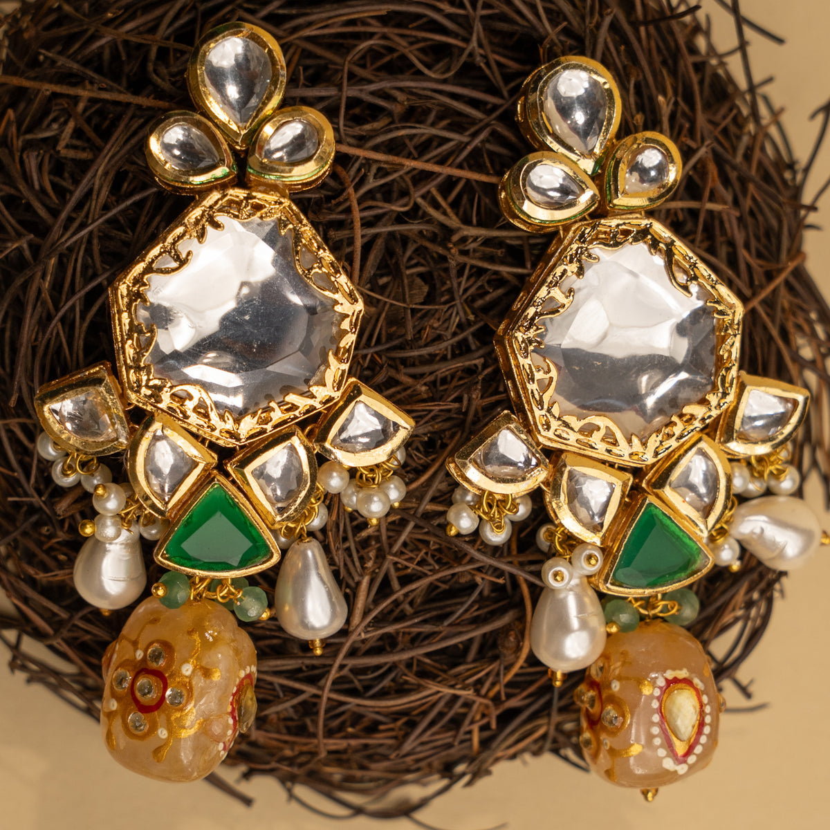 VINOSHA  BIJOUX PREMIUM AND EXCLUSIVE AND KUNDAN HANDMADE CHOKER WITH EARRINGS AND TIKKA CH402