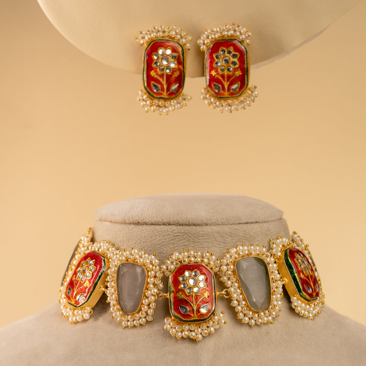 AAKRITI LAC  BIJOUX PREMIUM AND EXCLUSIVE HANDMADE CHOKER WITH EARRINGS CH204