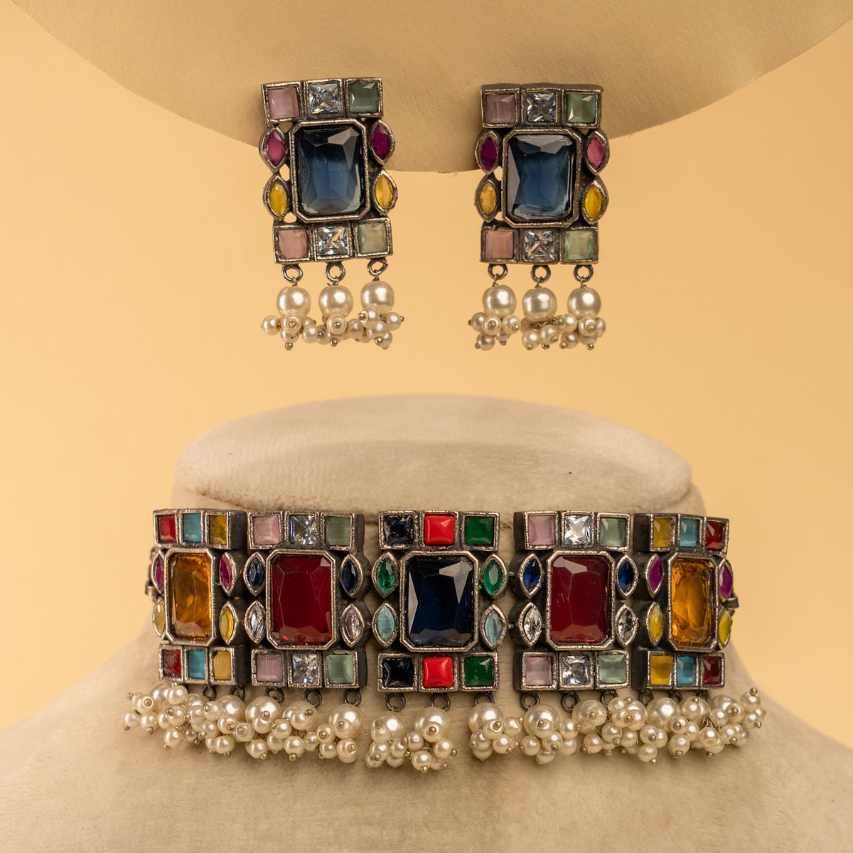 ZOE RAW AND RUSTIC ANTIQUE SEMI HANDMADE CHOKER WITH EARRINGS CH117