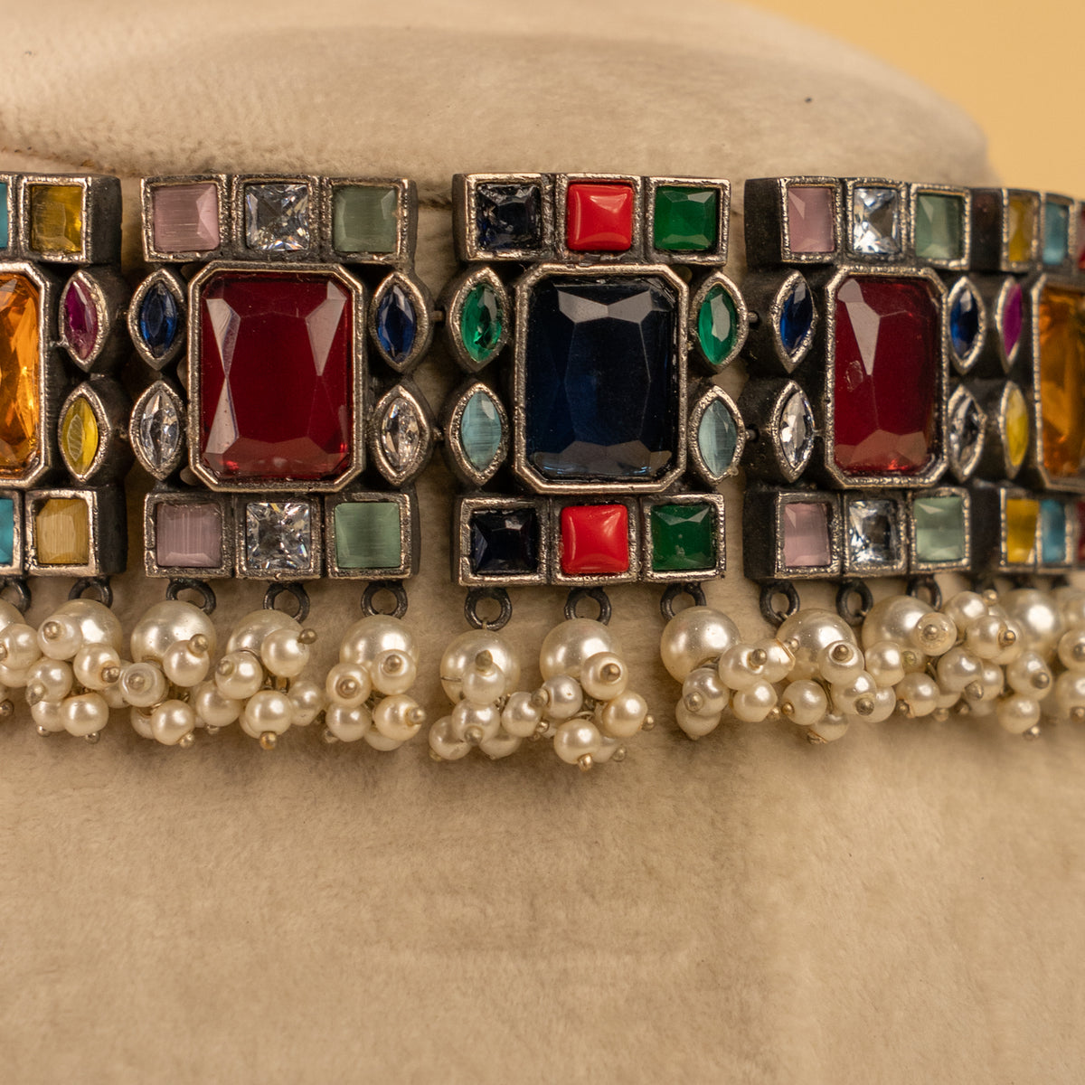 ZOE RAW AND RUSTIC ANTIQUE SEMI HANDMADE CHOKER WITH EARRINGS CH117