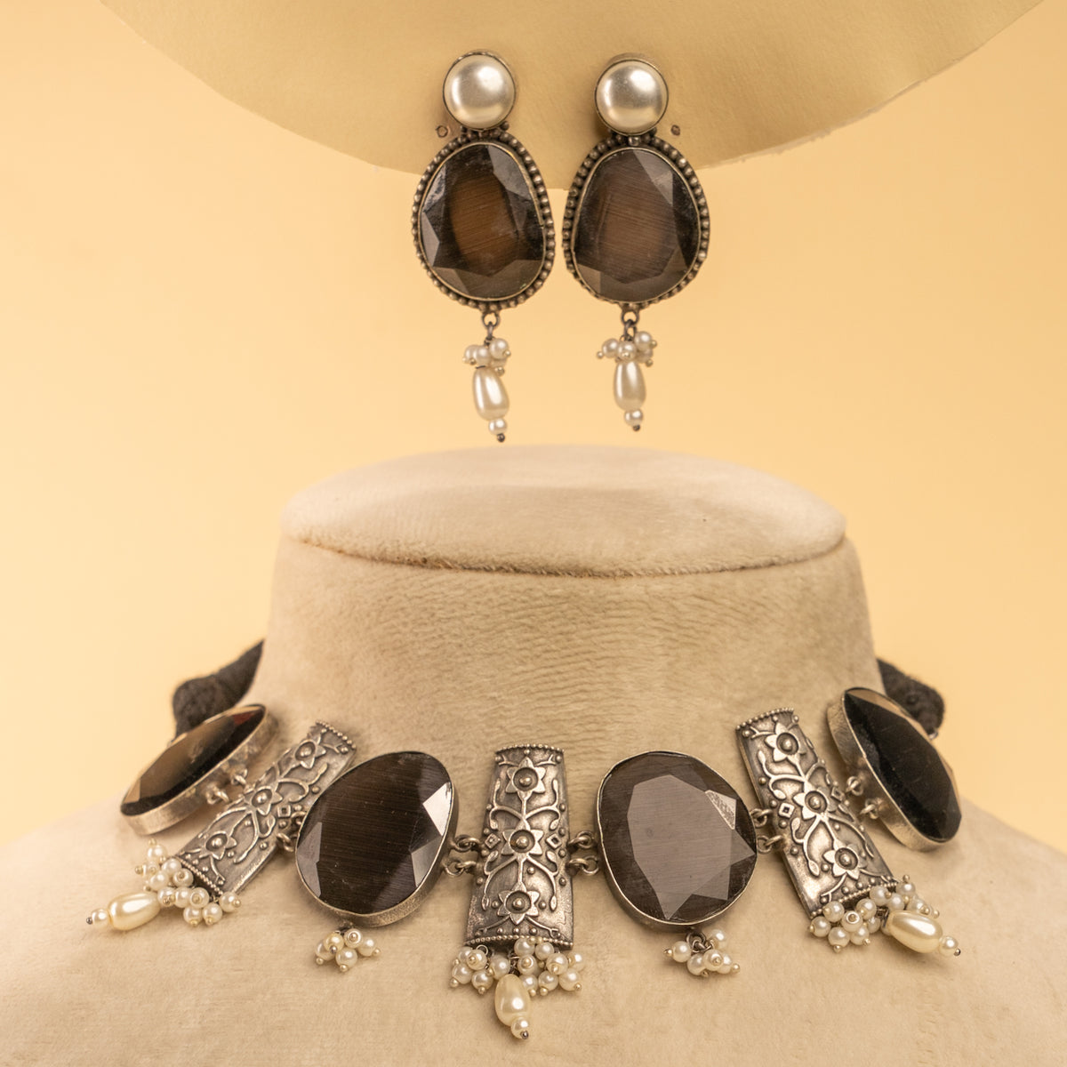 MADISON RAW AND RUSTIC ANTIQUE SEMI HANDMADE CHOKER WITH EARRINGS  CH116