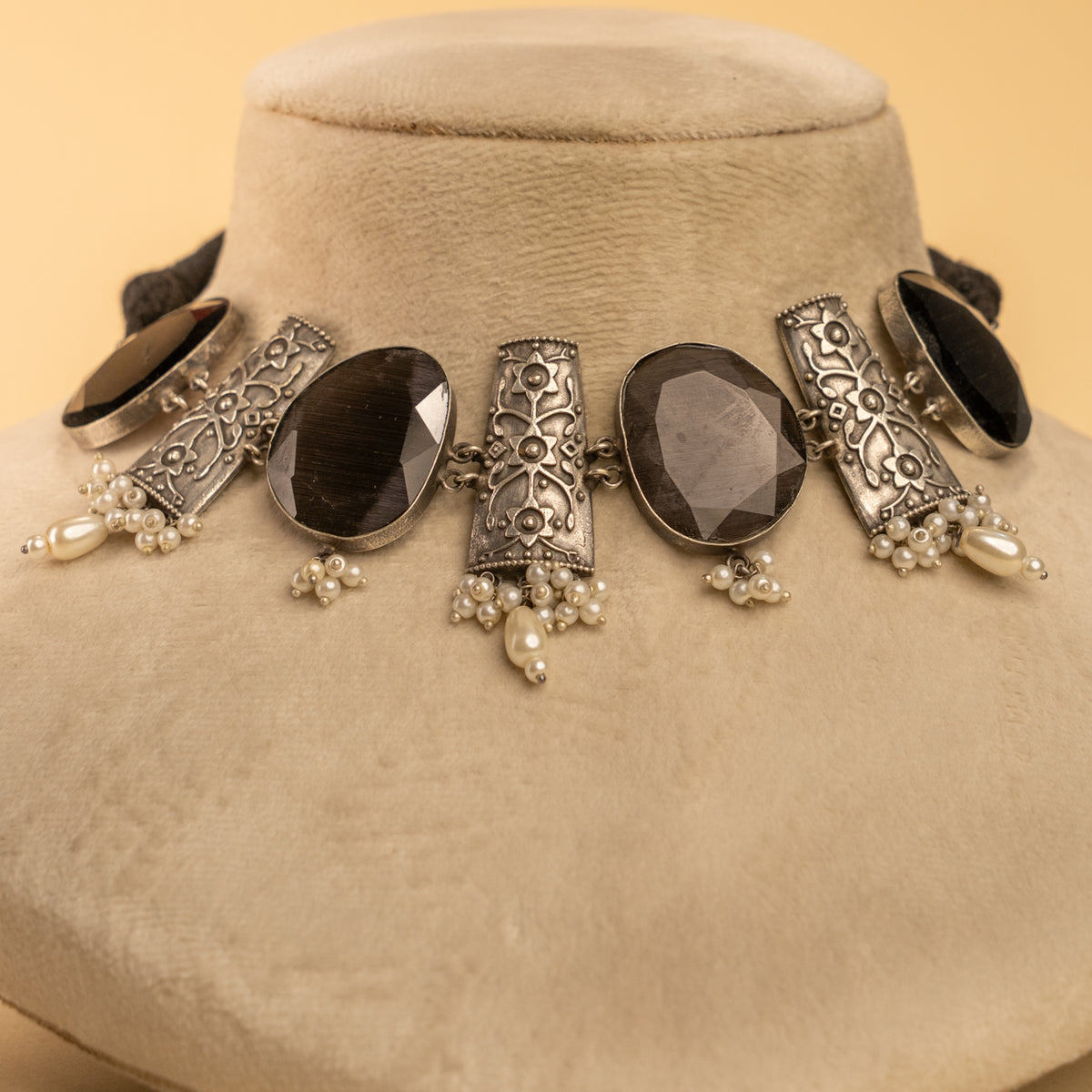 MADISON RAW AND RUSTIC ANTIQUE SEMI HANDMADE CHOKER WITH EARRINGS  CH116