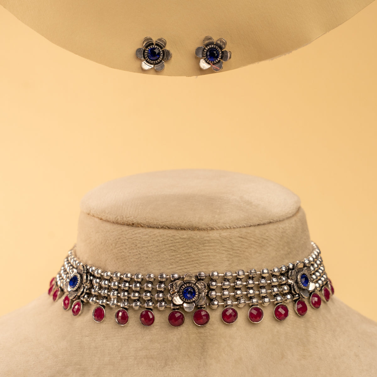 INAYA RUSTIC FINISH CHOKER/NECKPIECE WITH EARRINGS CH446