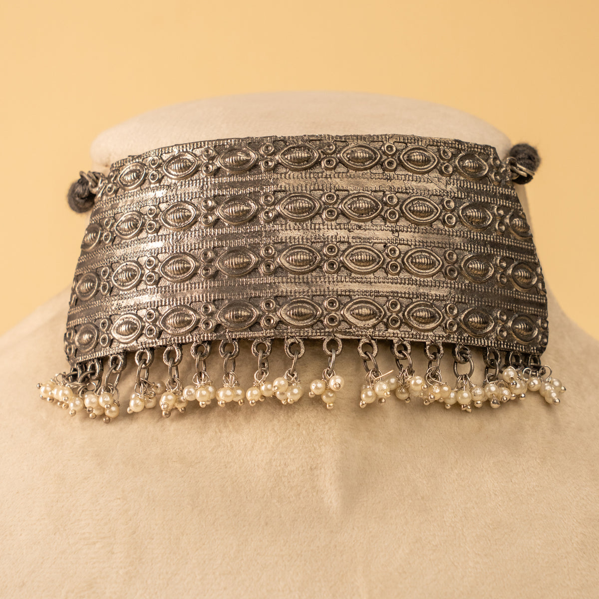 HAZEL BLACK POLISH AFGHANI TRIBAL CHOKER CH448