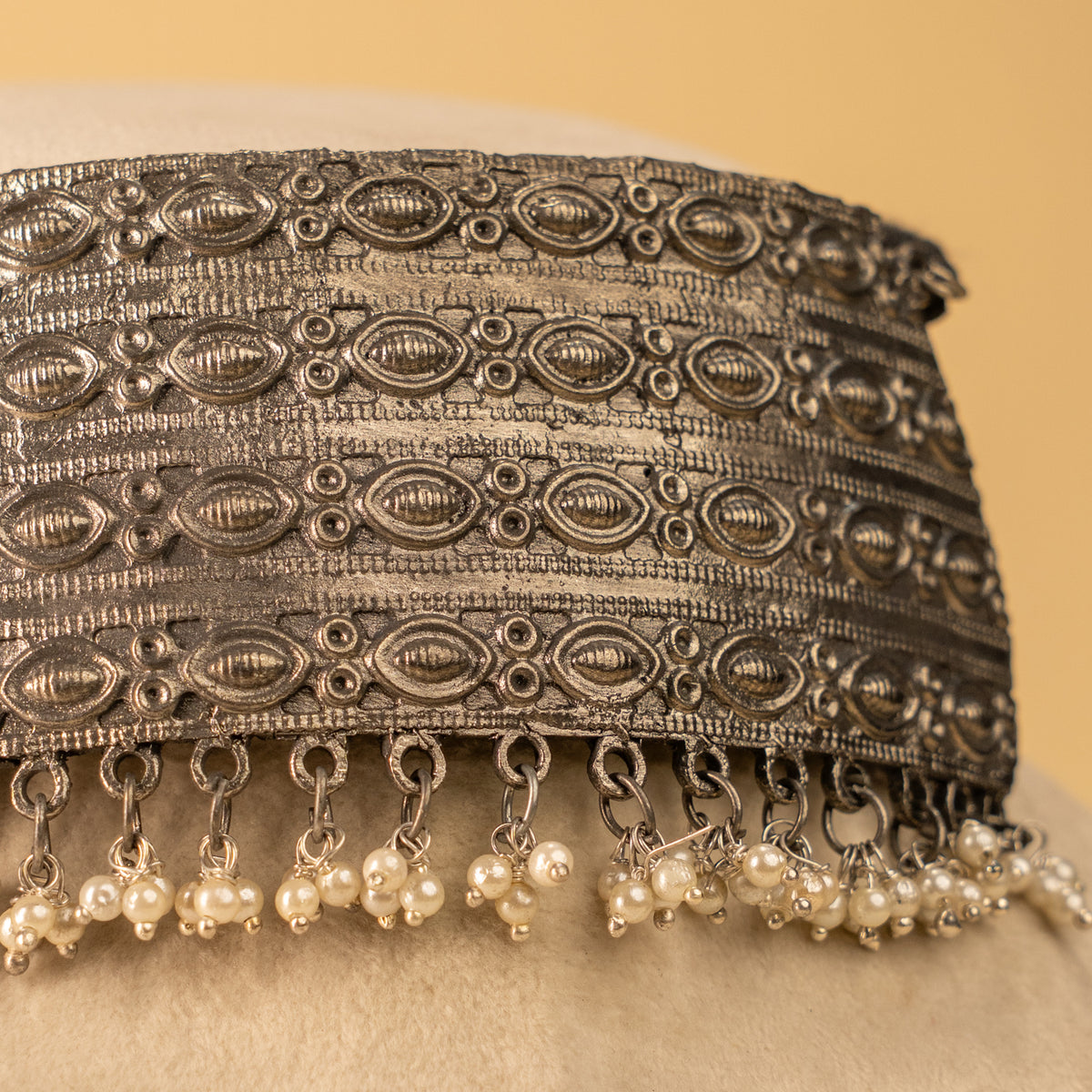 HAZEL BLACK POLISH AFGHANI TRIBAL CHOKER CH448