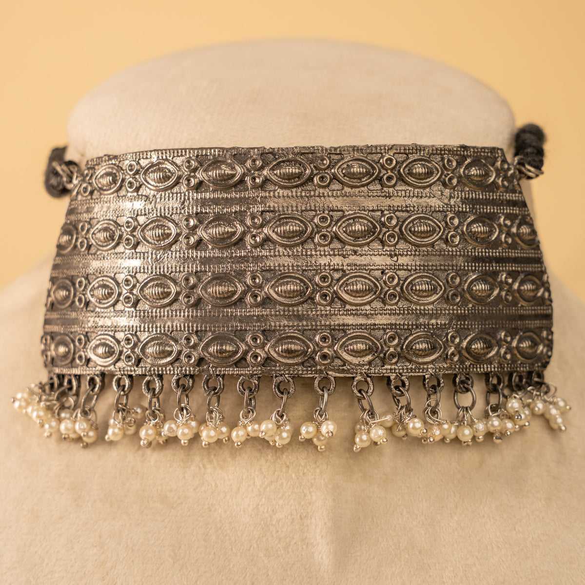 HAZEL BLACK POLISH AFGHANI TRIBAL CHOKER CH448