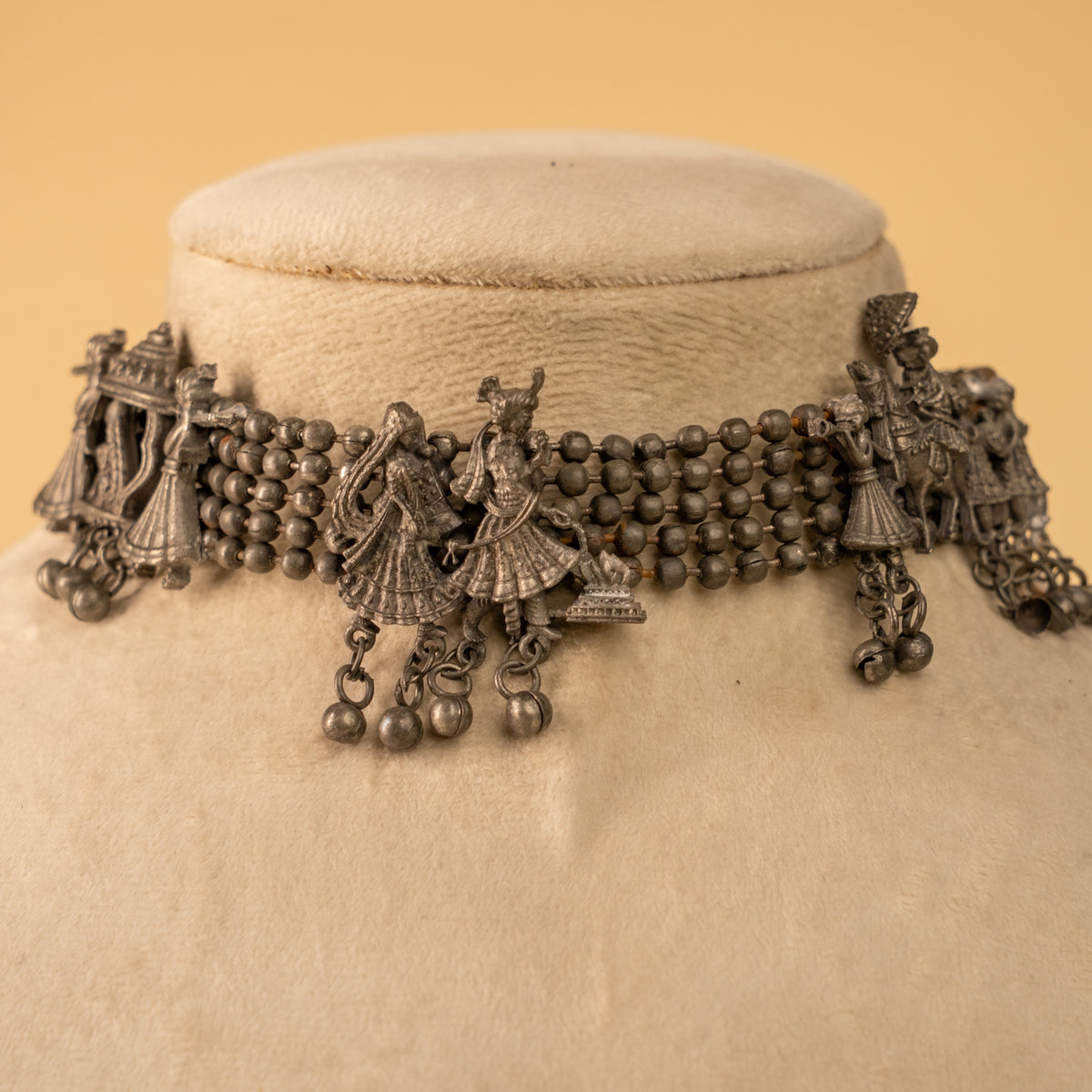 VEDIKA BLACK POLISH RAW AND RUSTIC FINISH CHOKER CH496